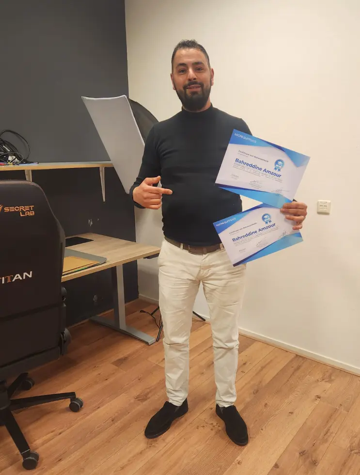 Certificaat van de opleiding microsolderen